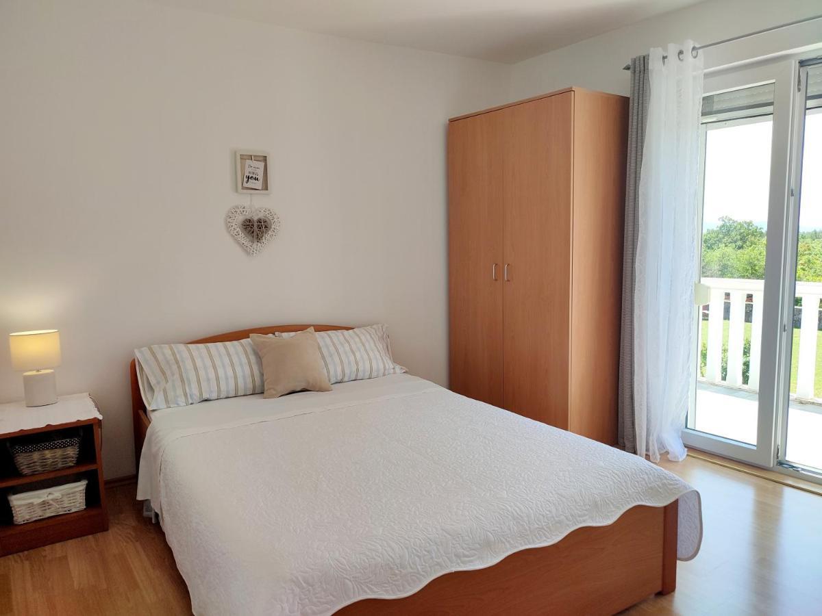 House Kuna Bristane Екстериор снимка