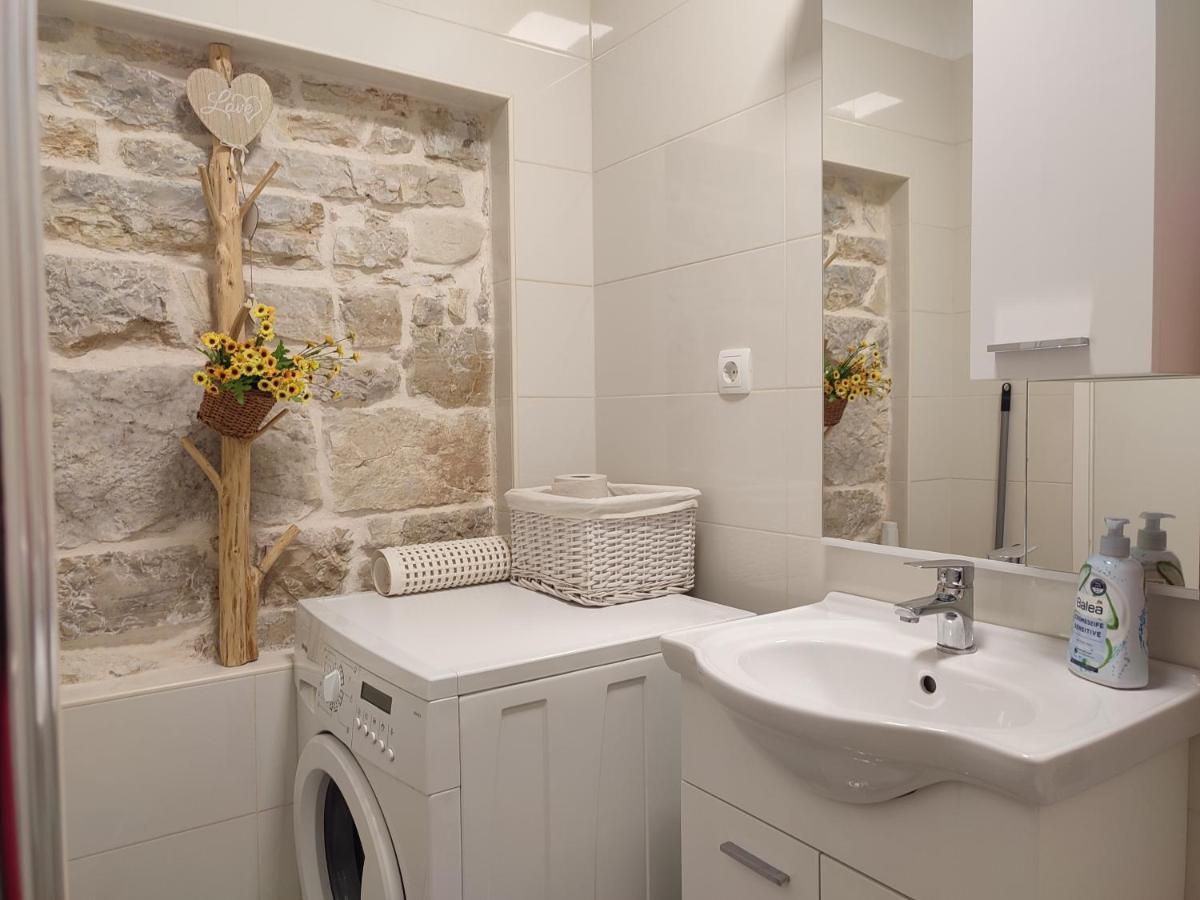 House Kuna Bristane Екстериор снимка
