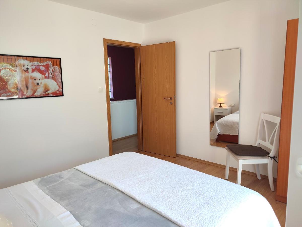 House Kuna Bristane Екстериор снимка
